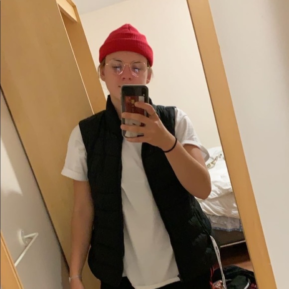 Meet your Posher, Sarah maude - Picture 1 of 1